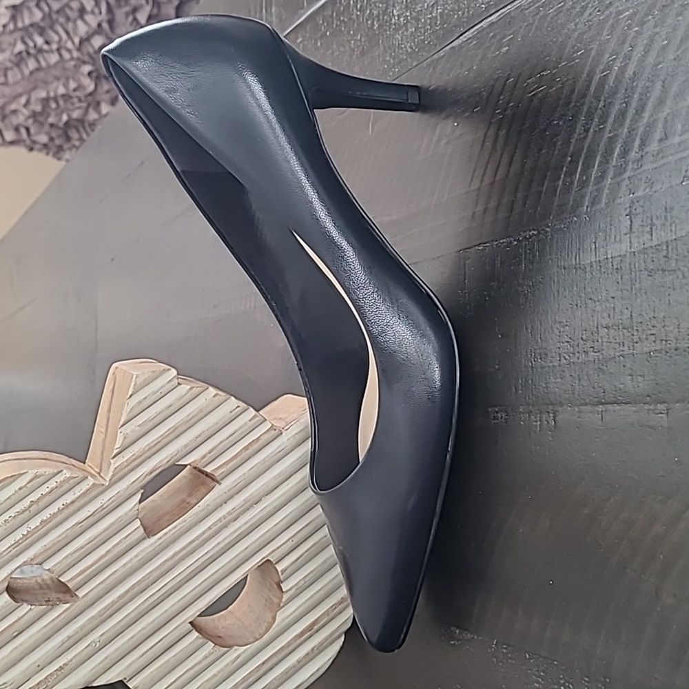 NWOT NINE WEST NEW SIZE 9 HEELS - Picture 3 of 7